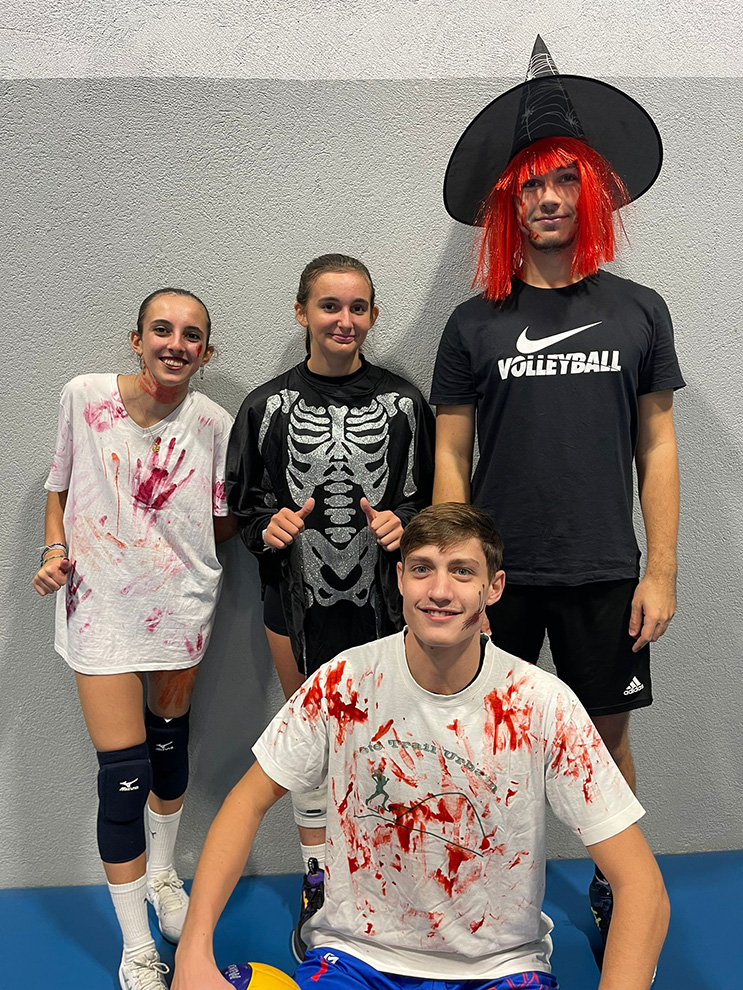 ../photos/dossiersPhotosOptimises/231104@Tournoi_Halloween_2023/WhatsApp Image 2023-11-04 at 21.21.37.jpeg